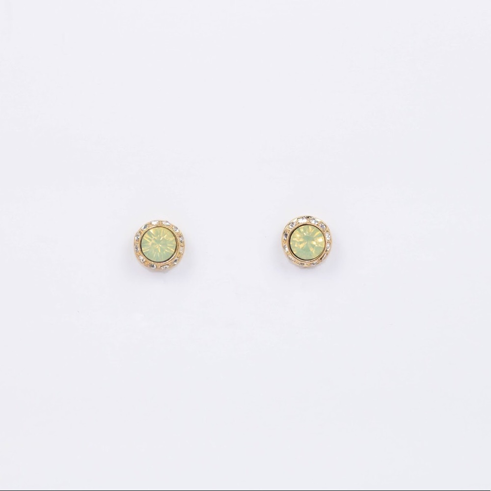 Light green gem stud earrings